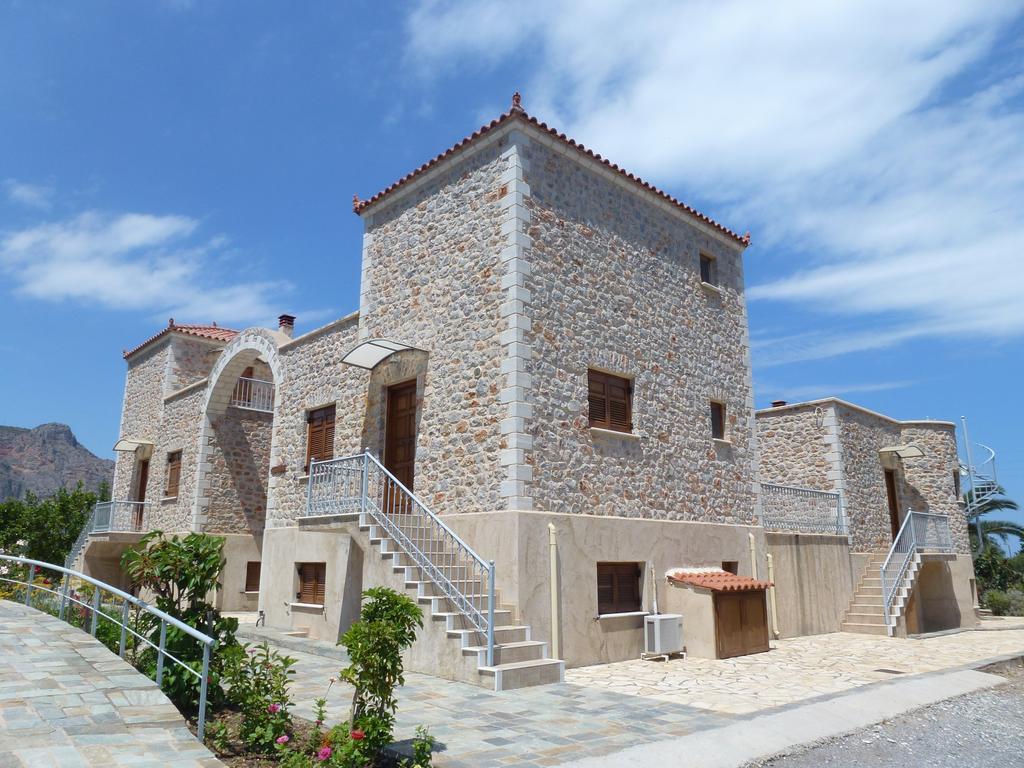 Апартаменты Karantonis House Леонидион Экстерьер фото