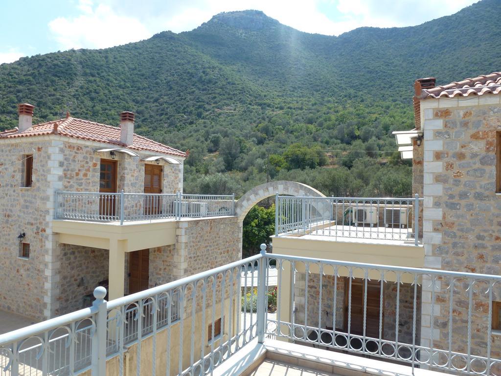 Апартаменты Karantonis House Леонидион Экстерьер фото